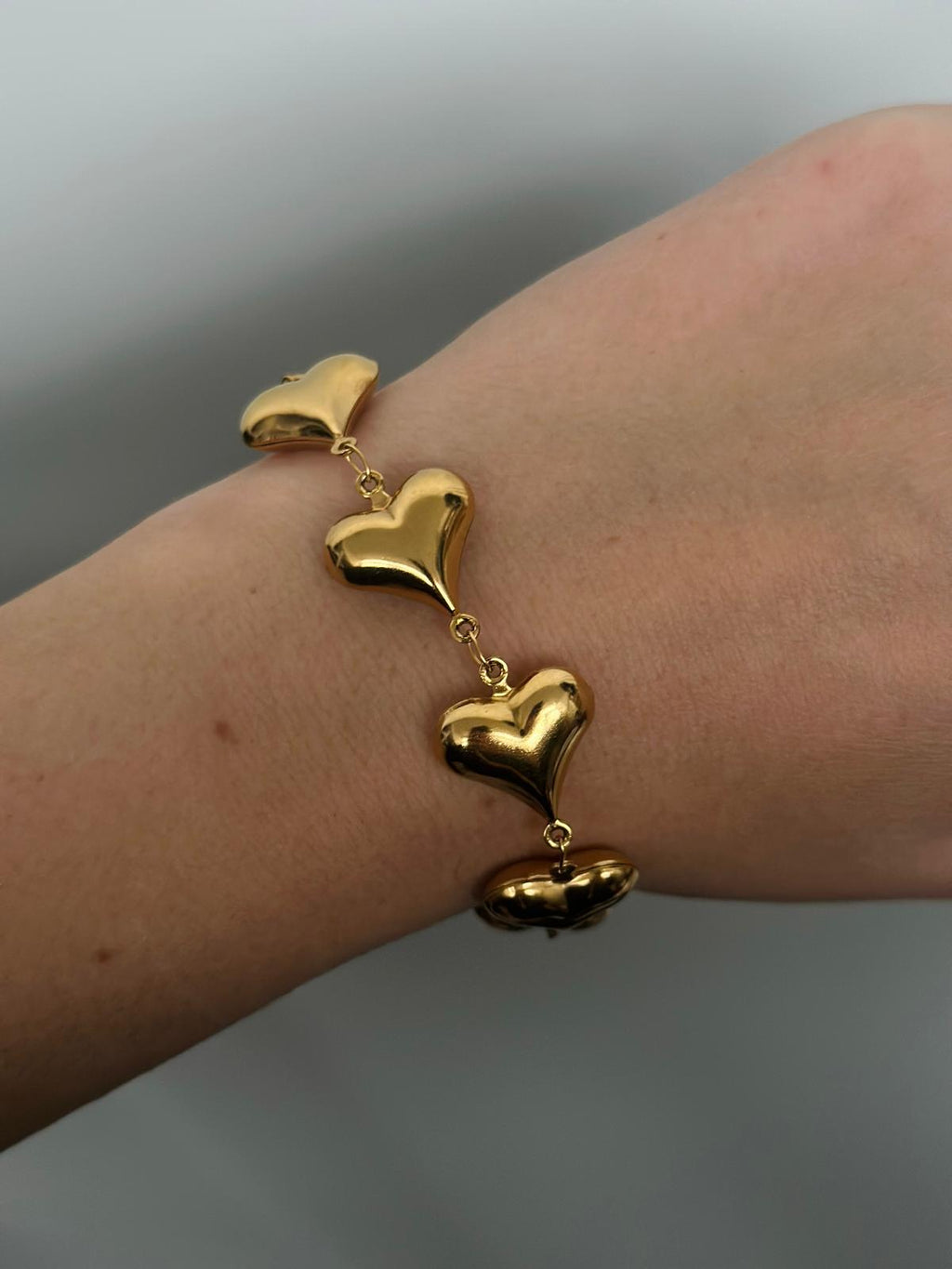 Heart Bracelet Gold
