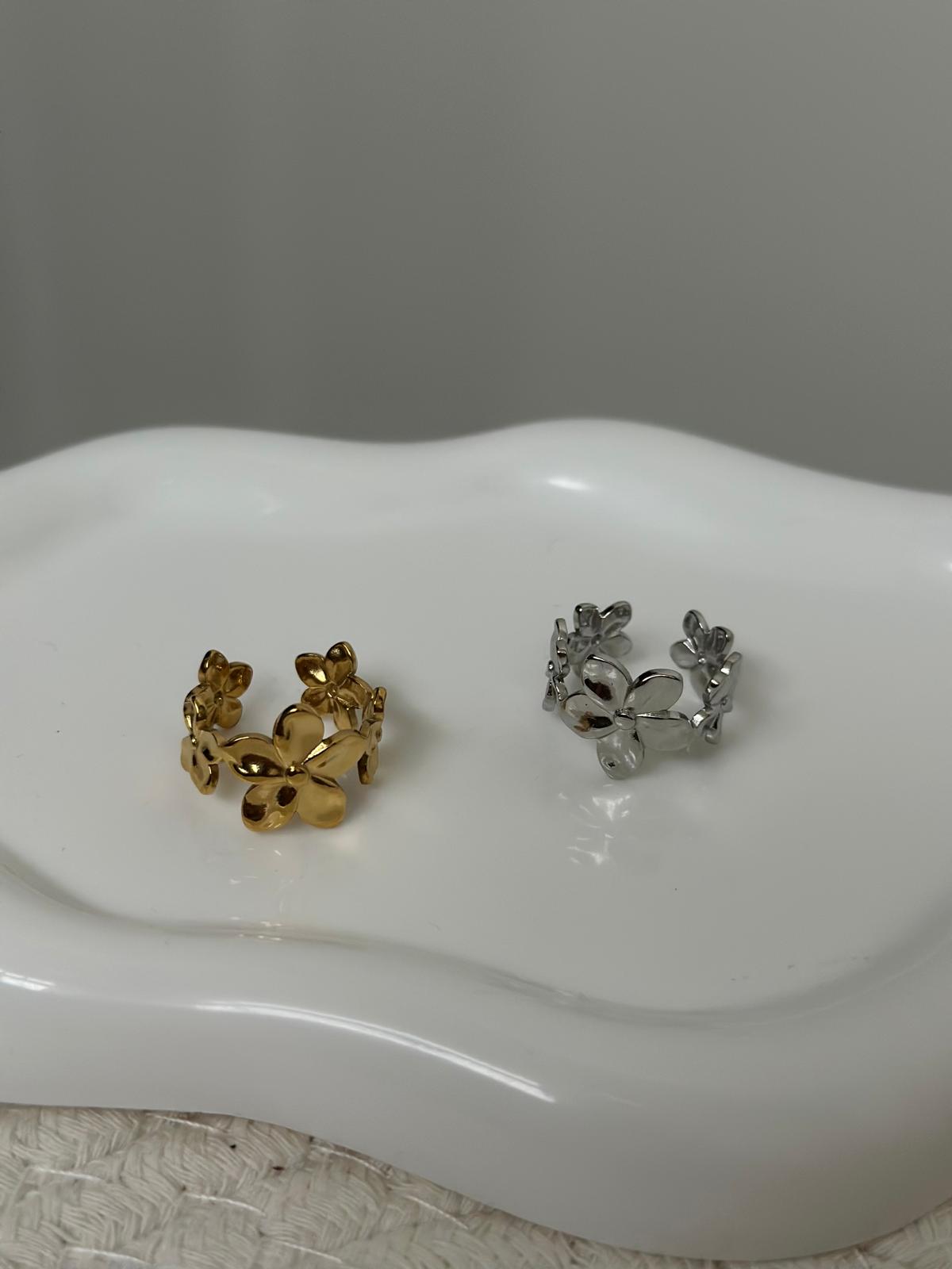 Simple Flower Ring
