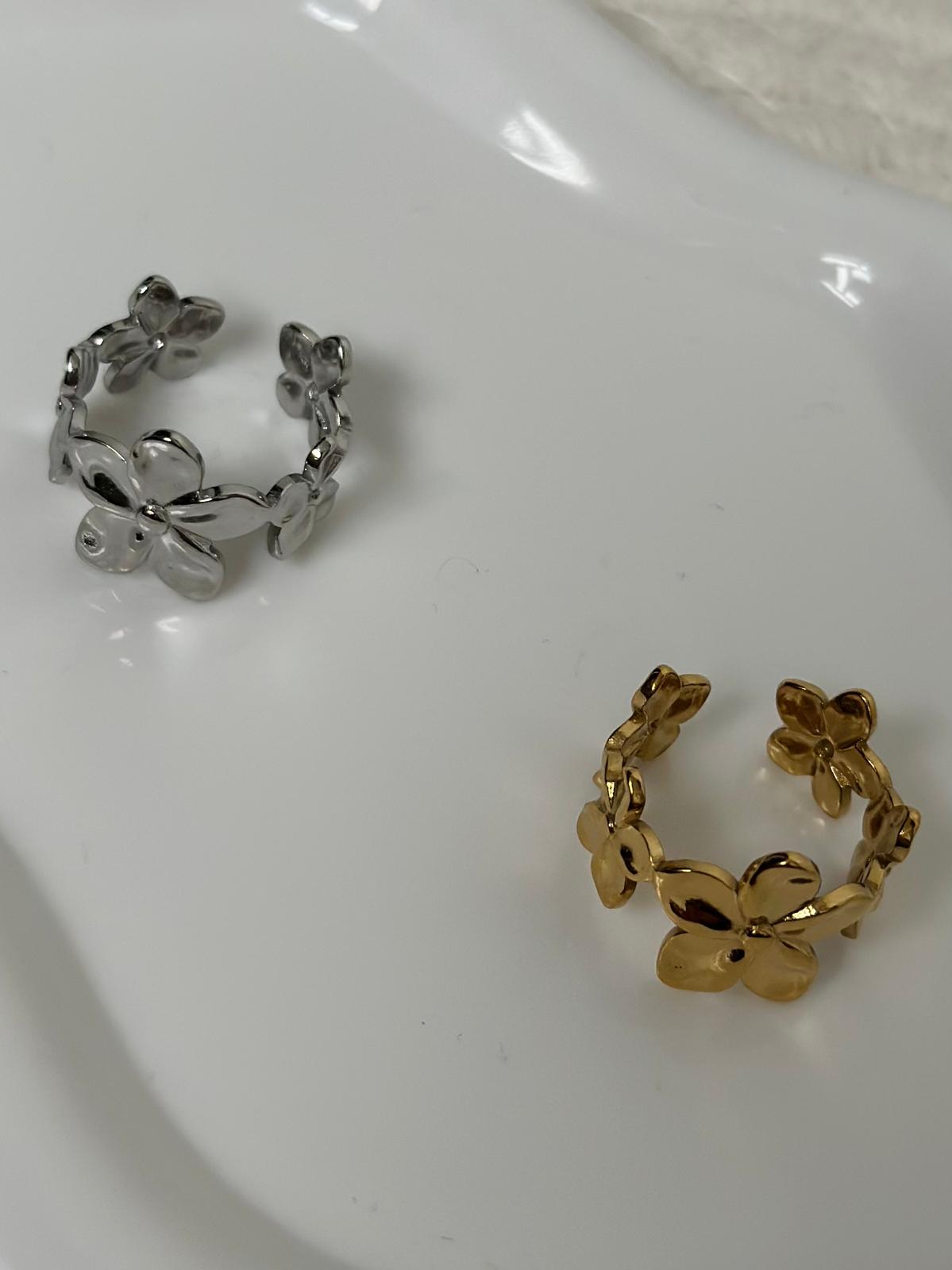 Simple Flower Ring